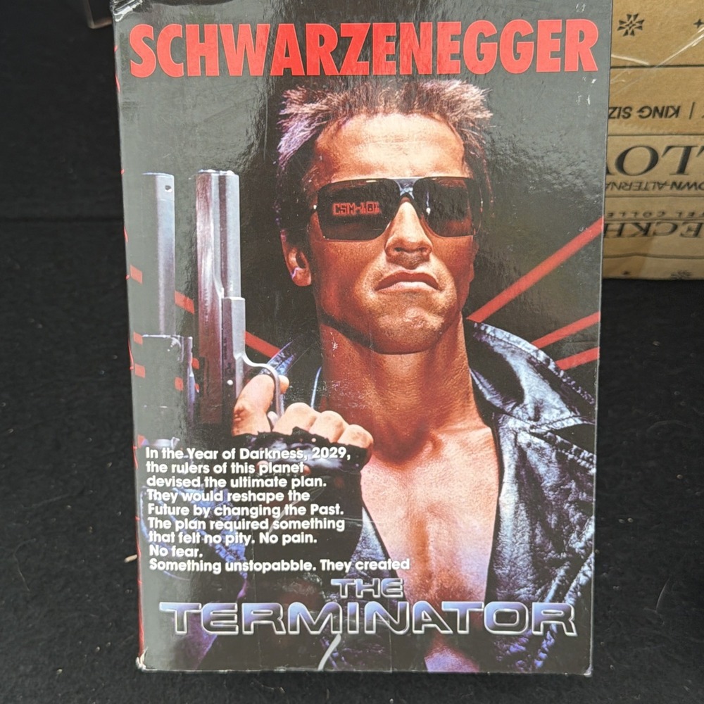 THE TERMINATOR NECA Ultimate T-800 (Tech Noir) Action Figure Sealed NEW in Box